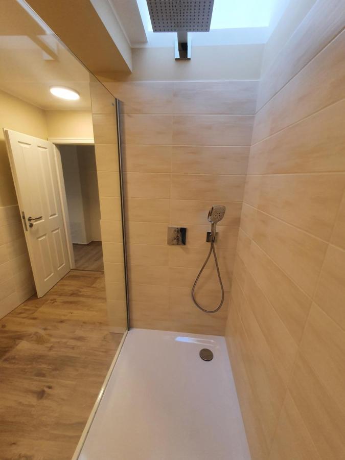 Cafe Schroeder Ferienwohnung Kyritz Bagian luar foto